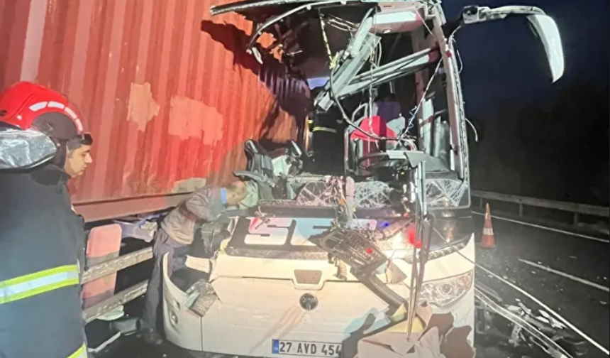 Osmaniye'de Sabah Saatlerinde Katliam Gibi Kaza: 6 Kişi Hayatını Kaybetti