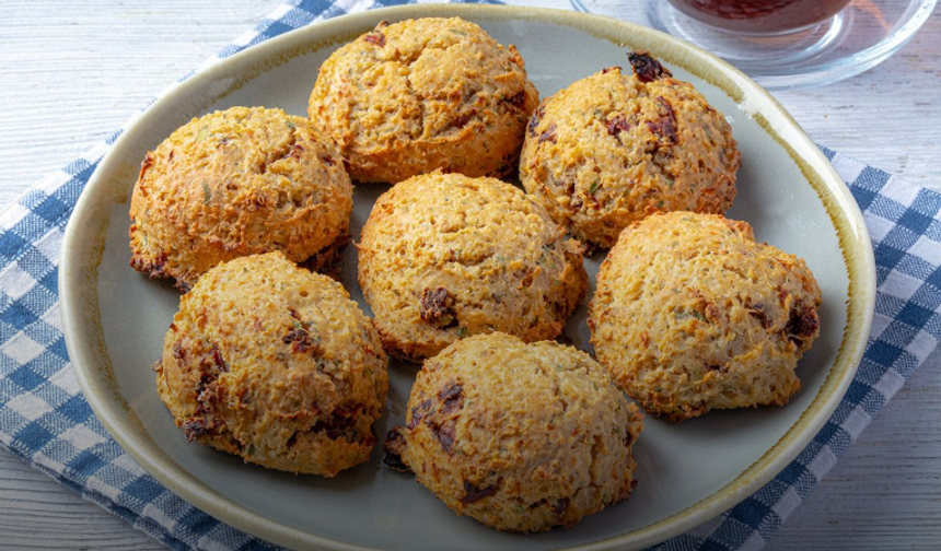 Fit Beslenenlerin Favorisi: Kinoalı Tuzlu Kurabiye Tarifi