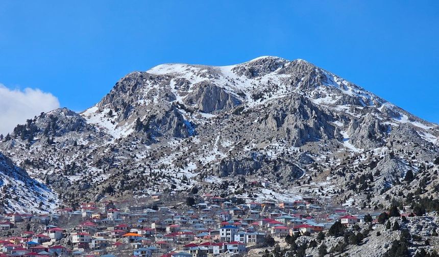 Karaisalı Kızıldağ Yaylası Doğaseverleri Bekliyor
