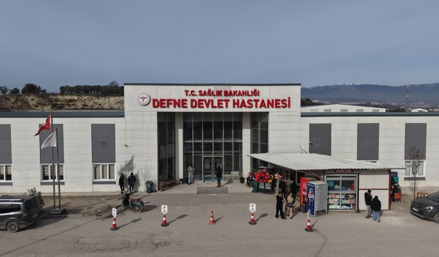 6 ŞUBAT DEPREMLERİNİN ÜÇÜNCÜ YILI - Depremin ardından 2 ayda tamamlanan hastane Hatay'ın sağlık yükünü sırtladı