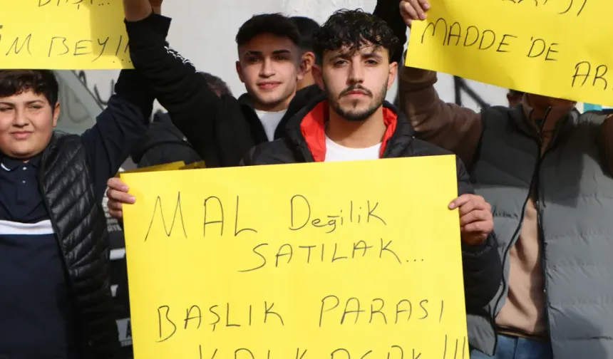 Kibar Feyzo 50 Yıl Sonra Sokakta