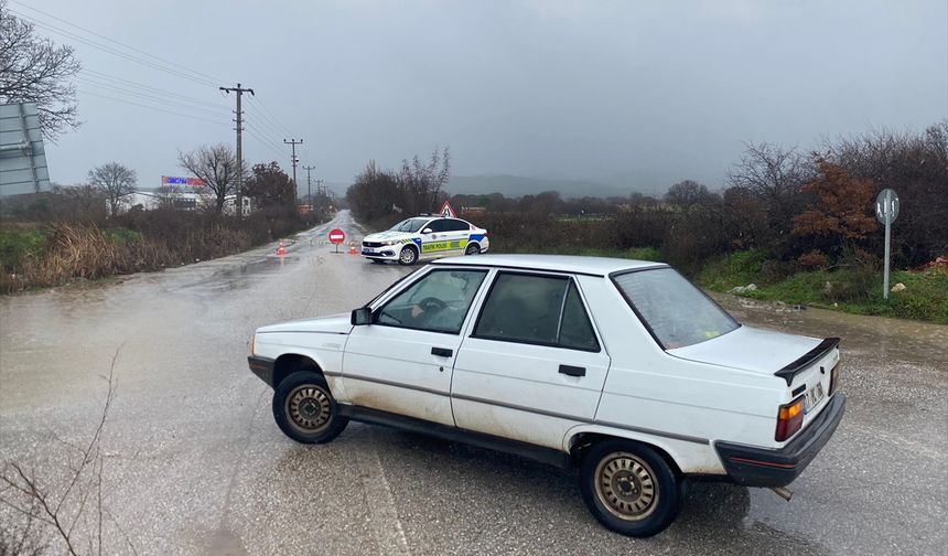 Çanakkale'de yoğun sağanak etkili oldu