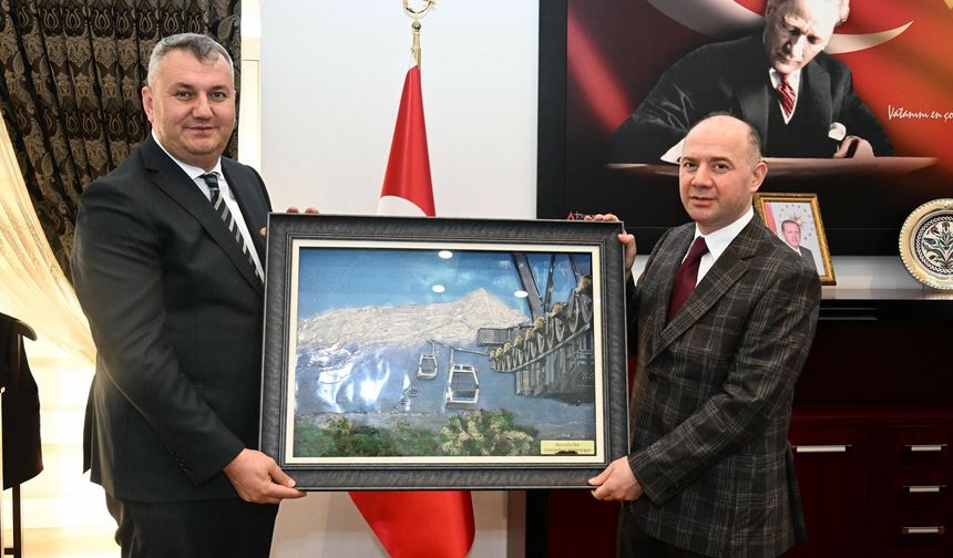 Osmaniye’de Başkanları Vali Serdengeçti’yi Ziyaret Etti