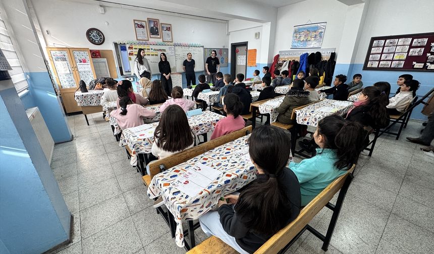 Sabancı Üniversitesi öğrencileri Van'da çocuklarla buluştu