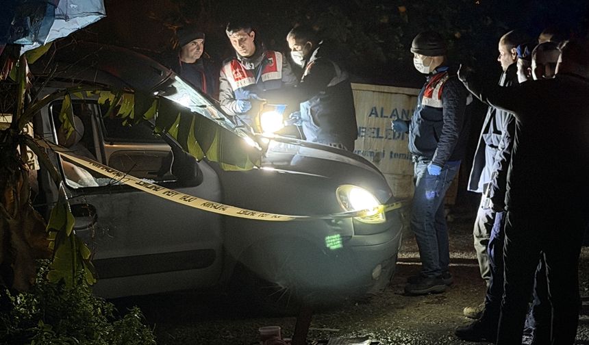 Alanya'da hafif ticari araca düzenlenen silahlı saldırıda 1 kişi öldü