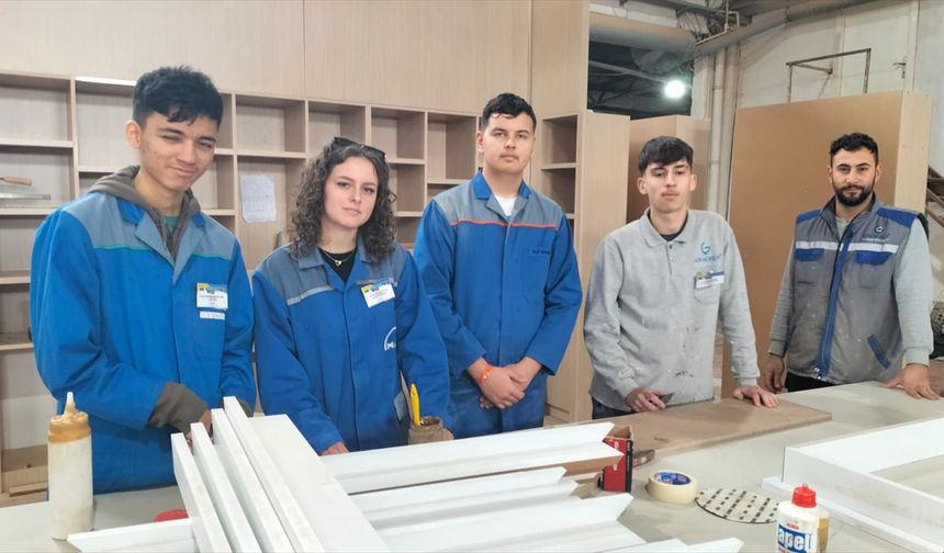 Avrupa'dan gelen öğrenciler Antalya'da mesleki eğitim alıyor