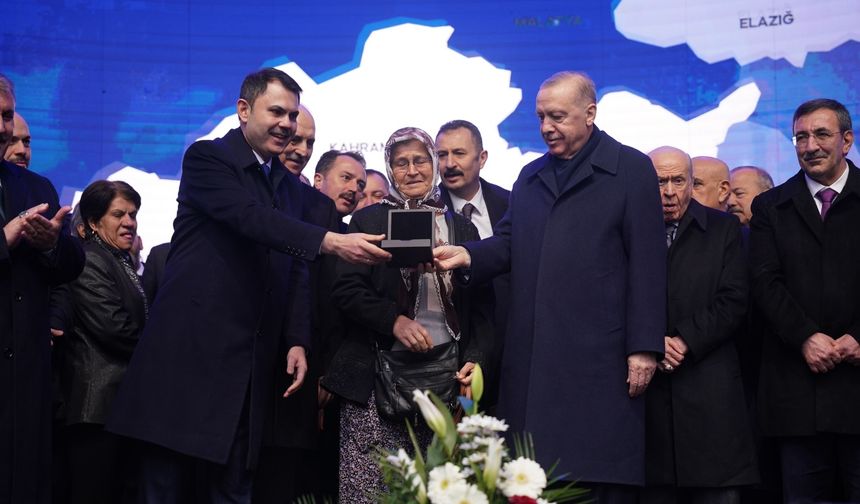 Bakan Kurum “Deprem Şehitlerimizi Özlemle Andık”