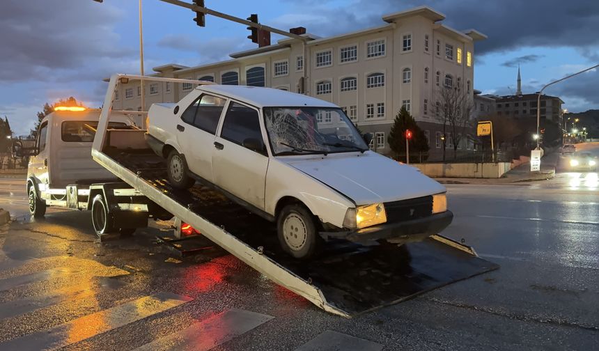 Burdur'da otomobilin çarptığı yaya yaralandı