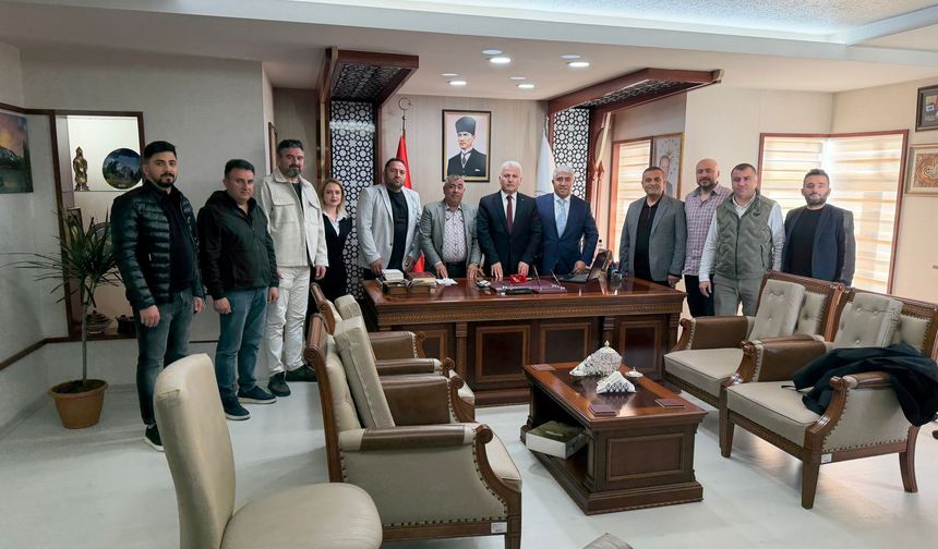 Çorum İş İnsanları Platformu üyeleri Müftü Yığman'ı ziyaret etti