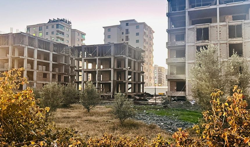 Hatay'da inşaattan düşen işçi hayatını kaybetti