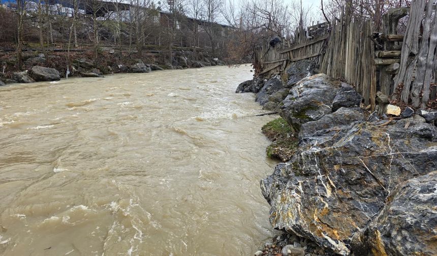 Isparta'da derede erkek cesedi bulundu