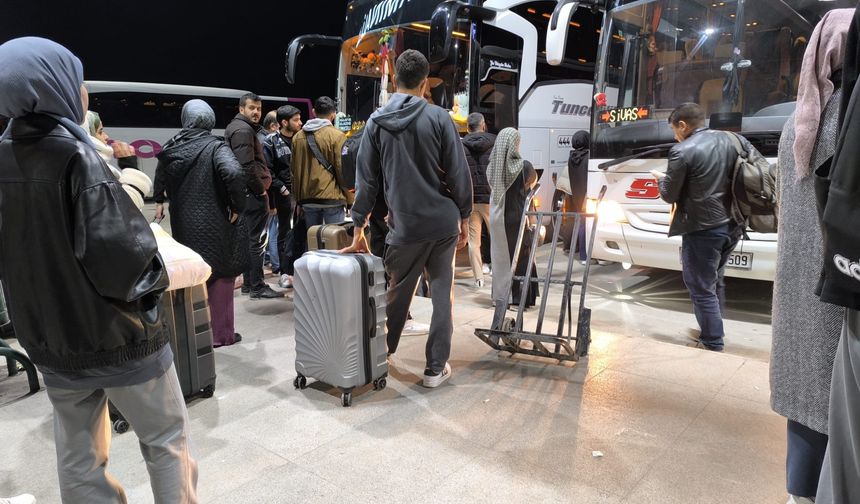 Osmaniye Otogarı’nda Gece Yoğunluğu