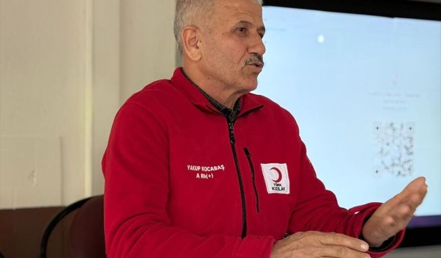 Türk Kızılay Kadirli Şubesi ekipleri öğretmenleri gönüllülük hakkında bilgilendirdi