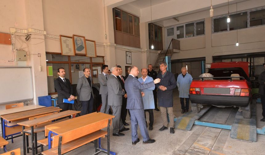 Osmaniye Valisi Serdengeçti Atölyeleri İnceledi