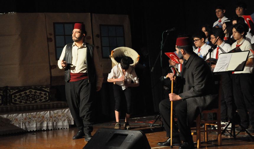 Adana ve çevre illerde İstiklal Marşı'nın kabulü ve Mehmet Akif Ersoy'u Anma Günü etkinliği yapıldı