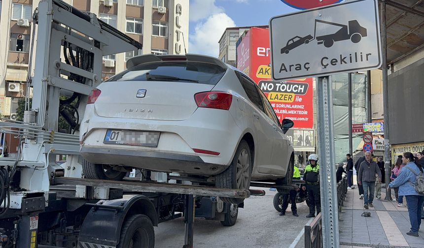 Adana'da araçlarını hatalı park eden 150 kişiye para cezası kesildi