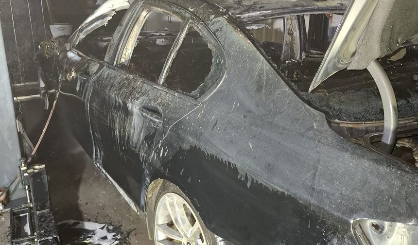 Alanya'da oto tamirhanesinde çıkan yangın söndürüldü