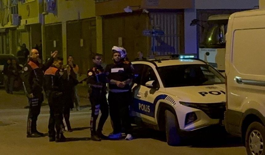 Antalya'da iki aile arasında çıkan silahlı kavgada 2 kişi yaralandı