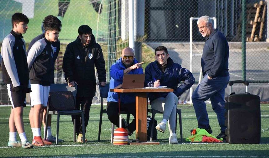 Büyükşehir Belediyespor altyapı futbolcularına bilimsel performans analizi