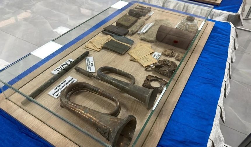 Çanakkale Mobil Müzesi, Düziçi’nde ziyaretçilerine tarihi anları yeniden yaşatma fırsatı sunuyor.