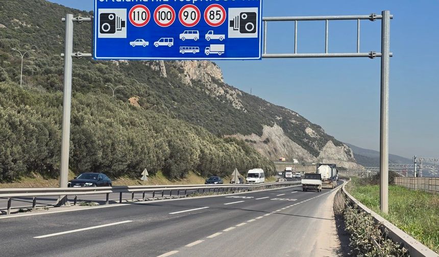 D-100 Karayolu'nda hız limitleri yükseldi, EDS tabelaları güncellendi