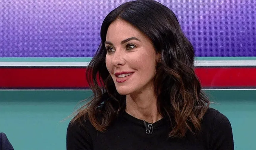 Defne Samyeli’den Sert Mesaj: “Kanımızın Son Damlasına Kadar Atatürkçüyüz”