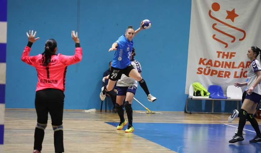 Denizin kızları nefes kesen maçta Üsküdar'ı devirdi