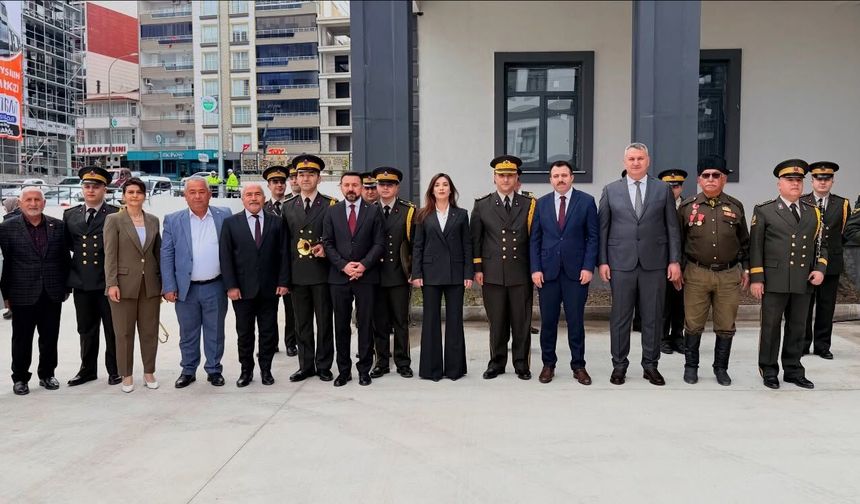 Turgut Kararmaz’dan Şehitler İçin Saygı Mesajı