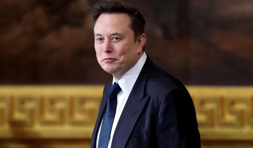 Elon Musk Tarihe Geçti: Dünyanın İlk Trilyoneri Oldu