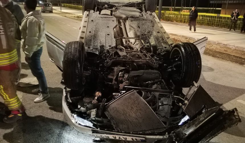 Hatay'da otomobil ile motosikletin çarpıştığı kazada 2 kişi yaralandı
