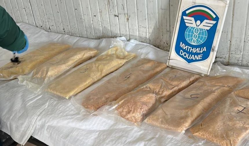 Kapıkule’de Tırda 14 Kilo Sentetik Kannabinoid Ele Geçirildi