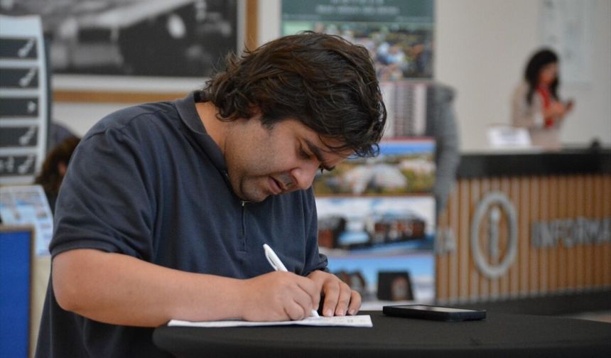 Kepez'de turizmde iş verenlerle iş arayanlar buluştu