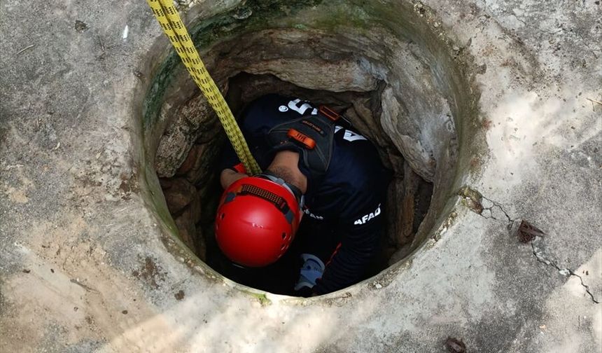 Osmaniye'de su kuyusuna düşen yaşlı adamı AFAD ve itfaiye ekibi kurtardı