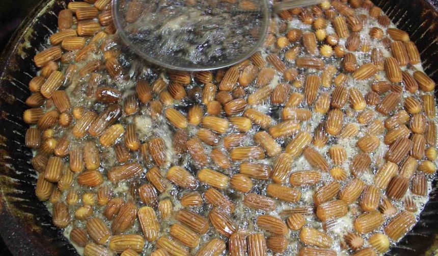 Şanlıurfa'da Ramazan ayının en 'tatlı' kuyruğu