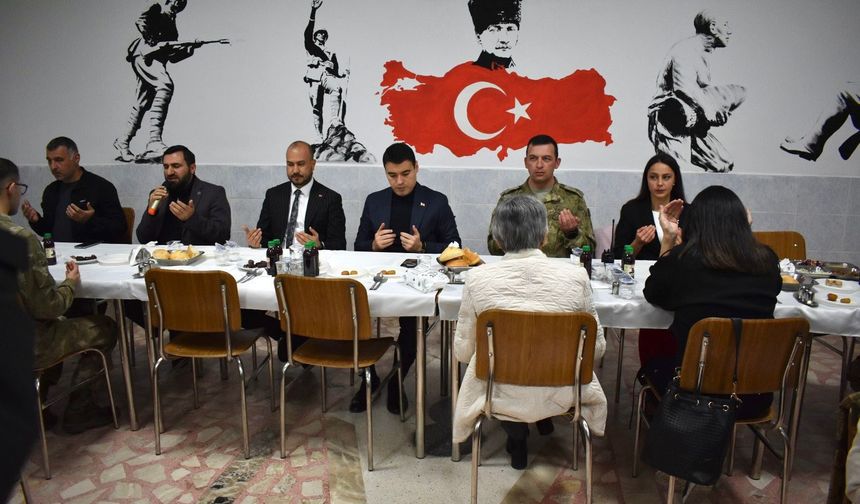Toprakkale’de Şehit Aileleri İçin İftar