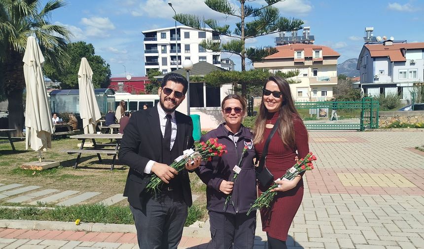 Türk Eğitim-Sen Antalya Şubesi 'Kadınlar Günü'nü kutladı