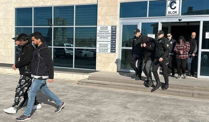 Uşak merkezli 5 ilde dolandırıcılık ve yasa dışı bahis operasyonu: 12 tutuklama