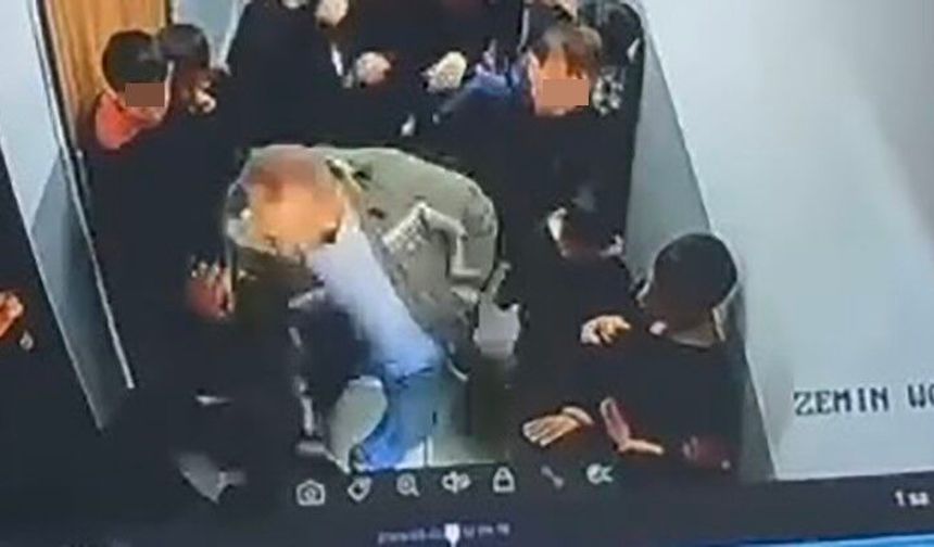 Van'da okulda dehşet: Çocuğuna kartopu atan öğrenciyi koridorda darp etti