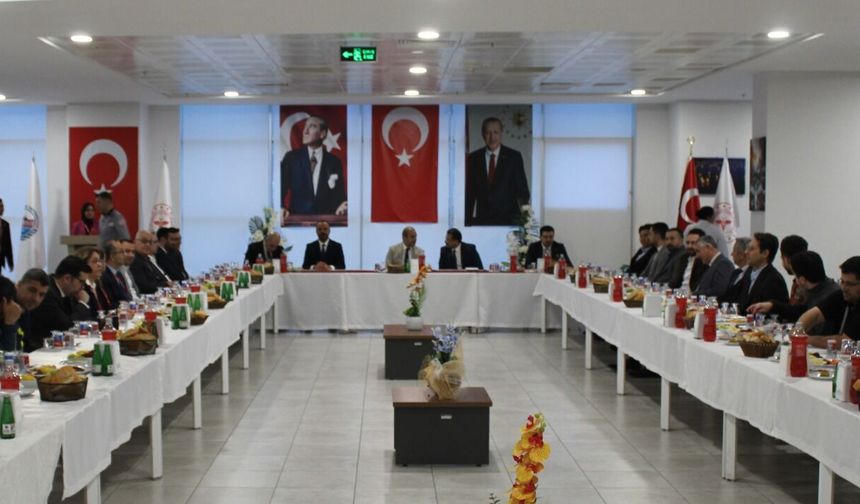 Osmaniye Eğitim ve Araştırma Hastanesi’nde düzenlenen 14 Mart Tıp Bayramı iftar programı