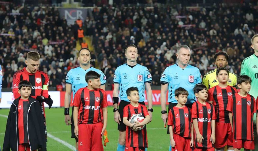 Ziraat Türkiye Kupası: Gaziantep FK: 0 - Fenerbahçe: 0 (Maç devam ediyor)