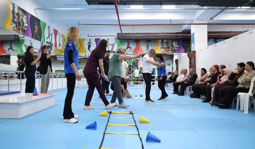 Antalya'da Parkinson hastalarına yönelik eğitim düzenlendi