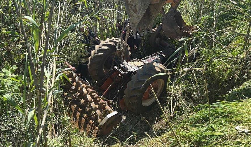 Antalya'da traktörün altında kalan emekli polis öldü