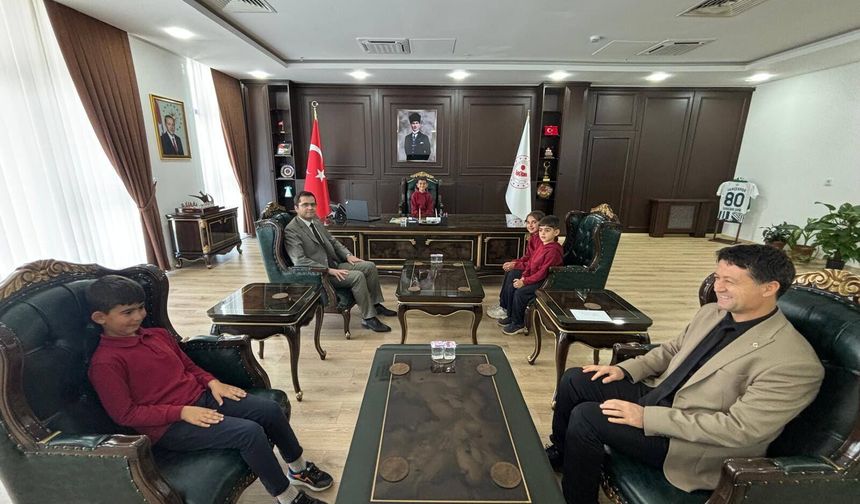 Kaymakamlık Koltuğu Öğrenciye Emanet Edildi