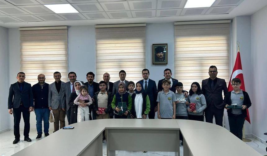 Bahçe Kaymakamlığı’nda “Oku-Yorum” Projesi Ödül Töreni