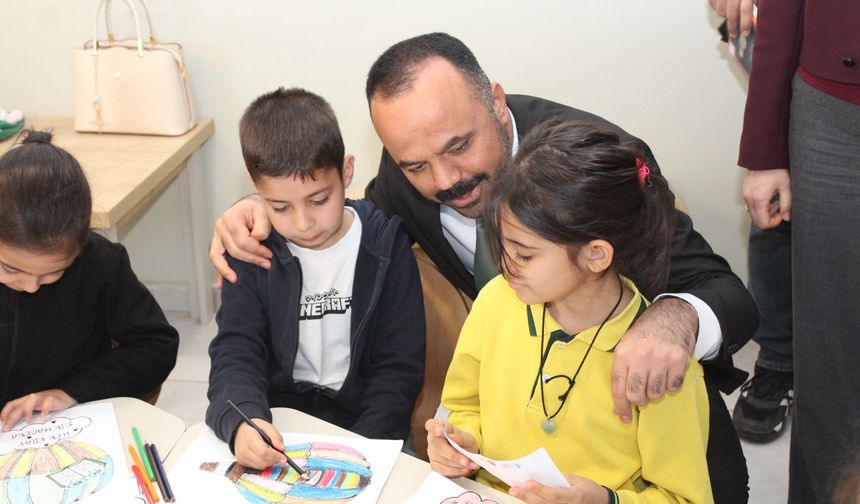 Hastane Kütüphanesinde Sıcak Etkinlik