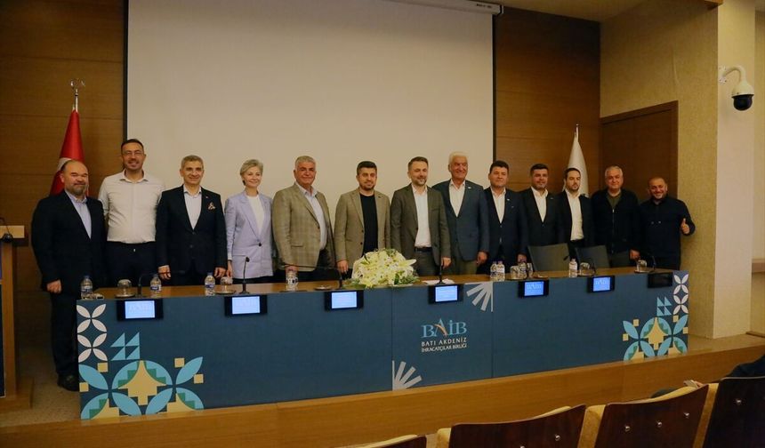 Batı Akdeniz İhracatçılar Birliği'nde devir teslim töreni yapıldı