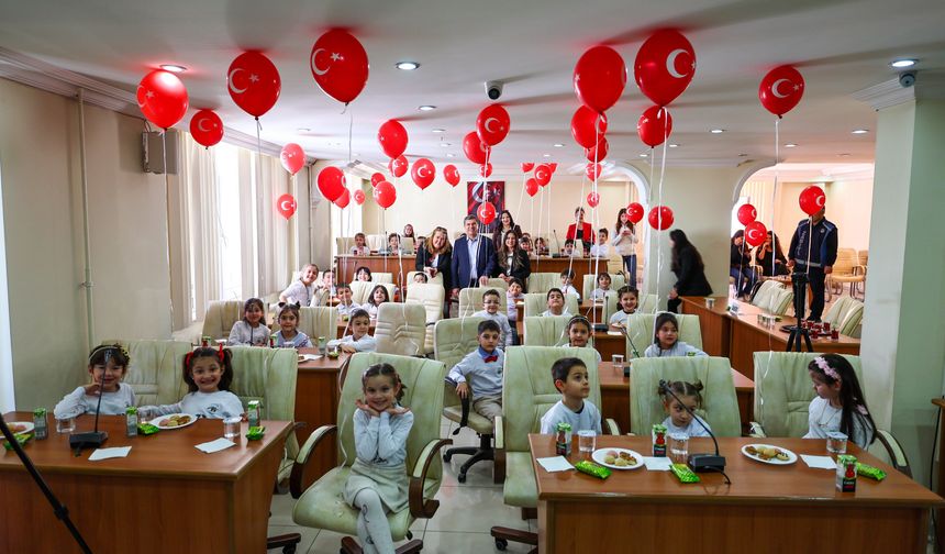 Burdur Belediyesi temsili 'Çocuk Meclisi' toplandı