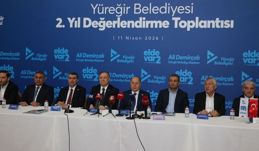 CHP Genel Başkan Yardımcıları Zeybek ve Bulut, Adana'da toplantıya katıldı