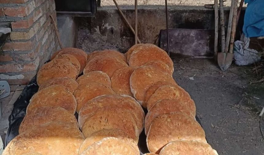 Ekşi Mayalı Muhacir Ekmeği  Pazar Günleri Sofralarda