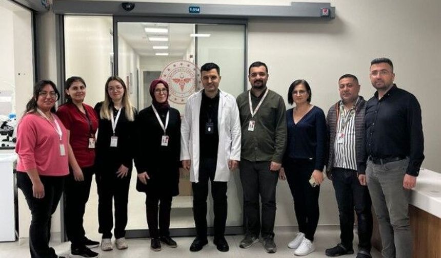 Erzin’de Sağlık Çalışanlarına Vefa: Tıbbi Laboratuvar Haftası Kutlandı